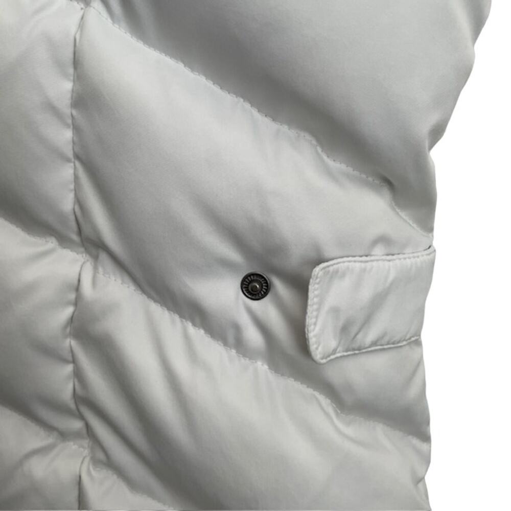 Eddie Bauer EB650 down women's vest in white with side pockets. - Picture 7 of 12